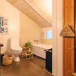 8 Person In Humble-by Traum *