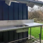 8 Person In Humble-by Traum
